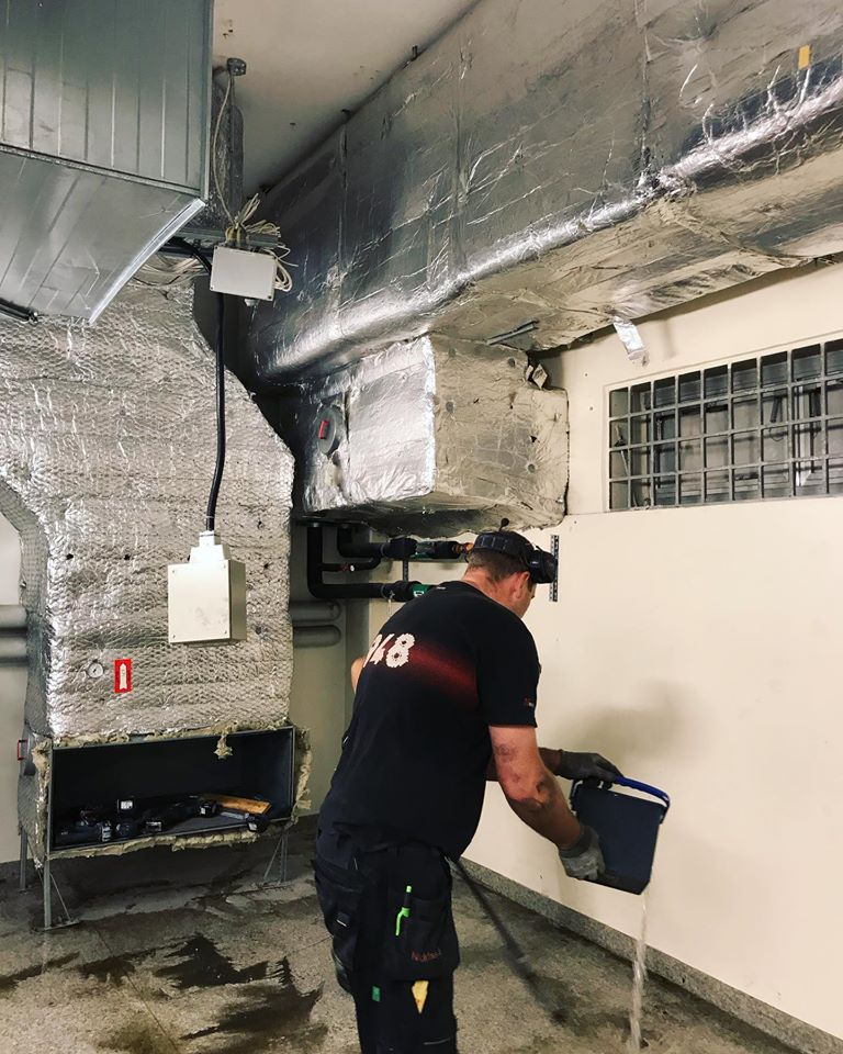 60828398 822946304744943 2959000555889885184 O